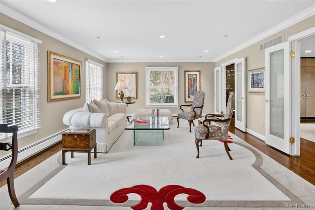 27220 Willowgreen Court, Franklin Village, MI 48025