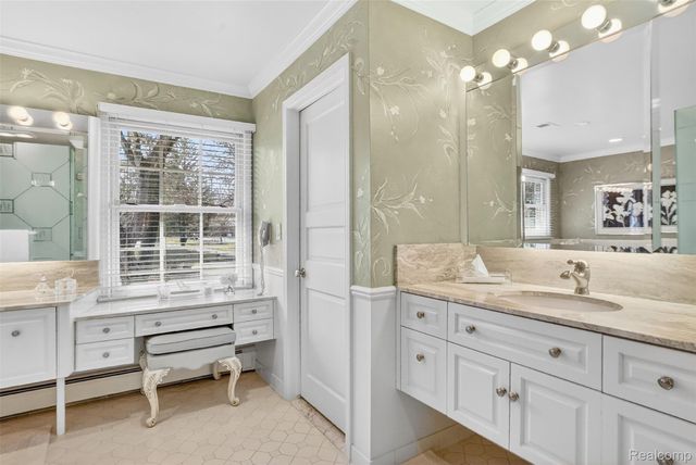 27220 Willowgreen Court, Franklin Village, MI 48025