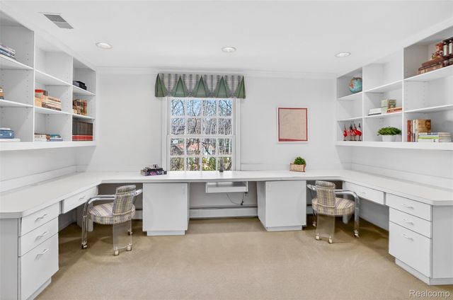 27220 Willowgreen Court, Franklin Village, MI 48025