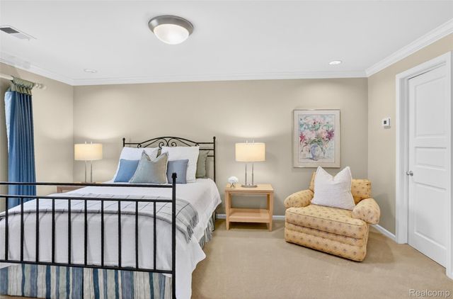 27220 Willowgreen Court, Franklin Village, MI 48025