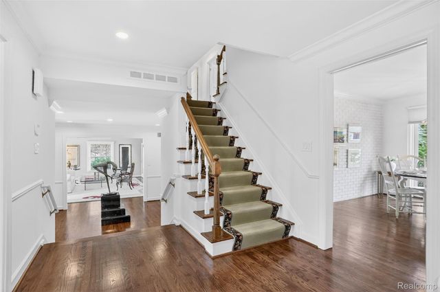 27220 Willowgreen Court, Franklin Village, MI 48025