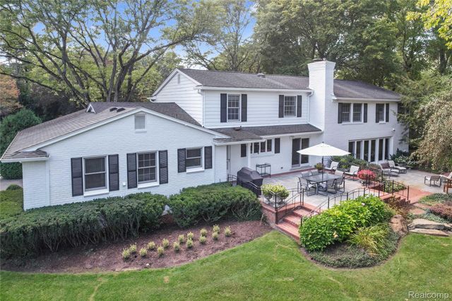 27220 Willowgreen Court, Franklin Village, MI 48025