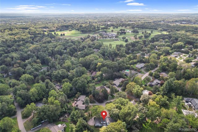 27220 Willowgreen Court, Franklin Village, MI 48025