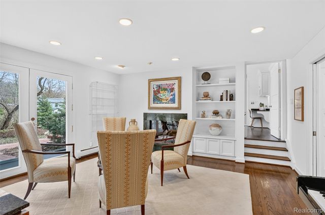 27220 Willowgreen Court, Franklin Village, MI 48025