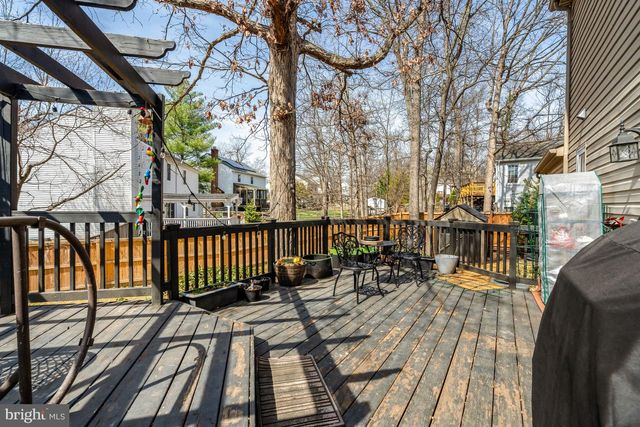 4534 SAMUELS PINE RD, Chantilly, VA 20151