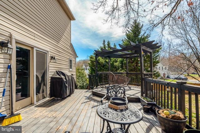 4534 SAMUELS PINE RD, Chantilly, VA 20151