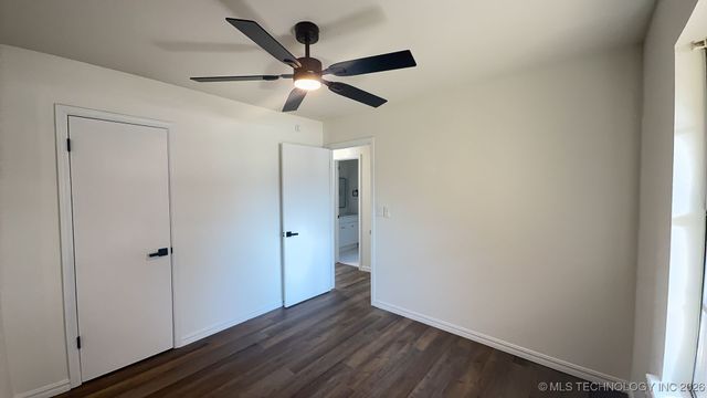 427 E F Street N, Jenks, OK 74037