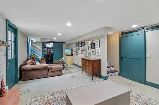 5218 Pawnee Drive, Roeland Park, KS 66205