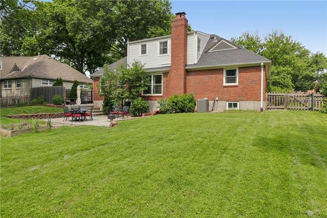 5218 Pawnee Drive, Roeland Park, KS 66205