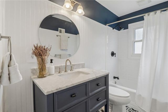 5218 Pawnee Drive, Roeland Park, KS 66205