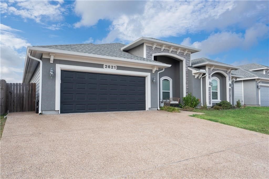 2621 Katie, Corpus Christi, TX 78414 — photo 2