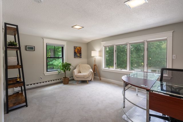 8 Lowell St, Billerica, MA 01862