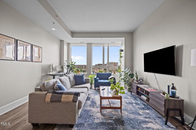 400 W North Street 1028, Raleigh, NC 27603