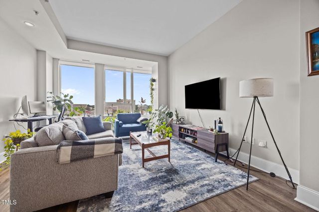 400 W North Street 1028, Raleigh, NC 27603