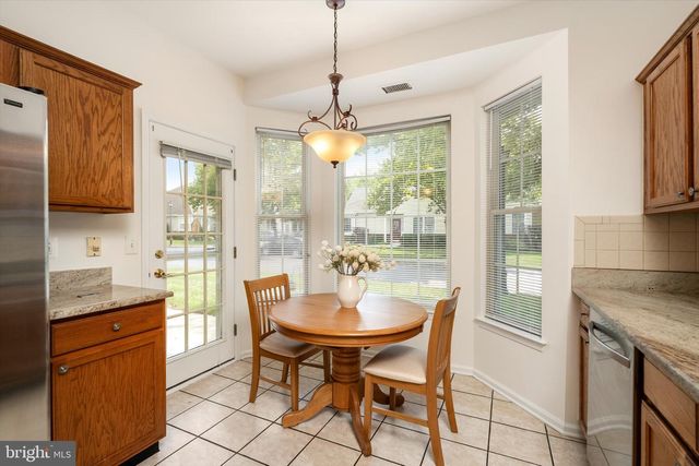 1 GOLDFINCH DR, Hamilton, NJ 08690