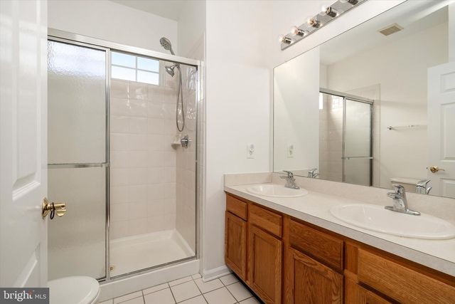 1 GOLDFINCH DR, Hamilton, NJ 08690