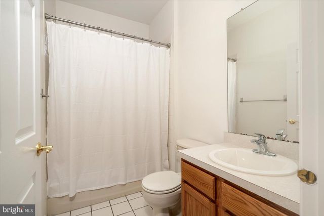 1 GOLDFINCH DR, Hamilton, NJ 08690