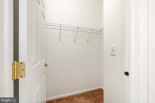 1 GOLDFINCH DR, Hamilton, NJ 08690