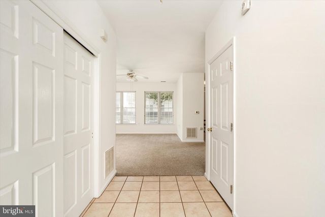 1 GOLDFINCH DR, Hamilton, NJ 08690