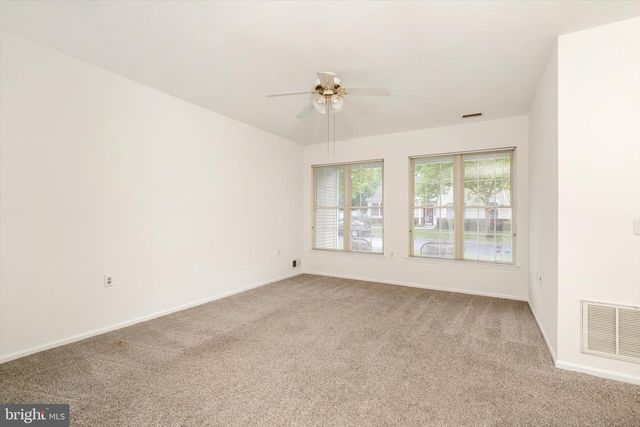 1 GOLDFINCH DR, Hamilton, NJ 08690