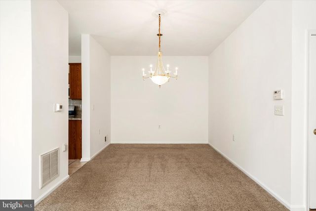 1 GOLDFINCH DR, Hamilton, NJ 08690