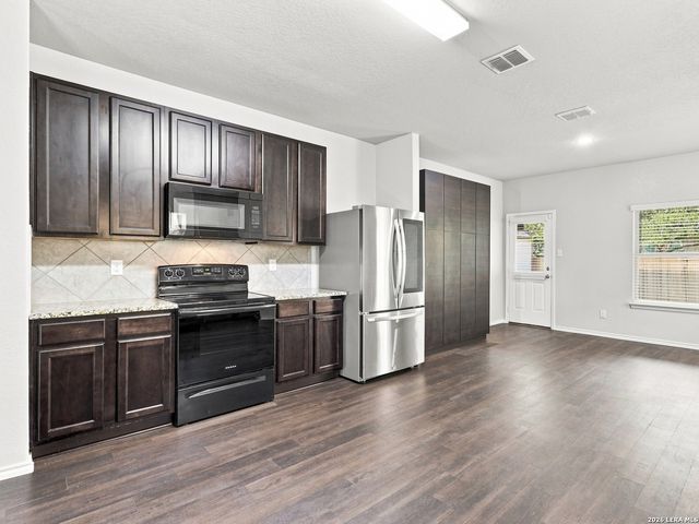 7222 Boxing Grove, San Antonio, TX 78244