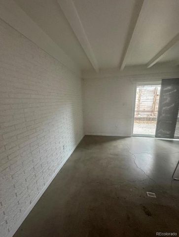 1040 Stuart Street, Denver, CO 80204