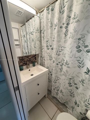 601 Michigan Ave 3, Miami Beach, FL 33139