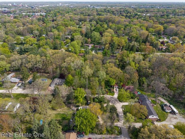 0000 Hunters Lane, Southfield, MI 48033