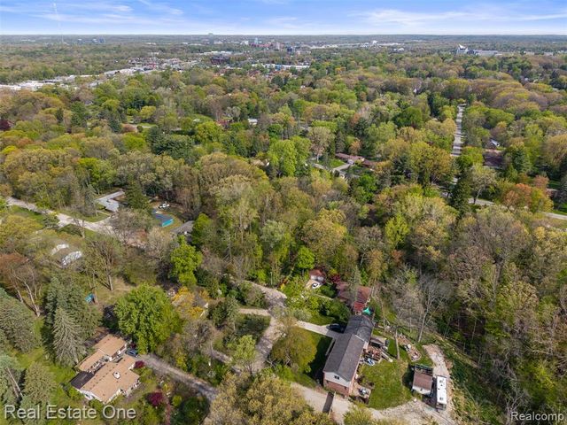 0000 Hunters Lane, Southfield, MI 48033