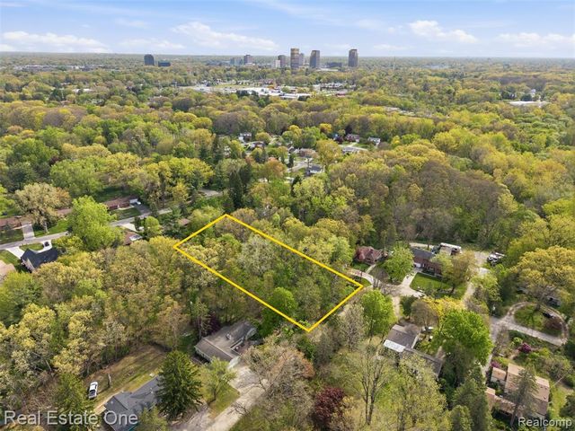 0000 Hunters Lane, Southfield, MI 48033