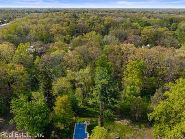 0000 Hunters Lane, Southfield, MI 48033
