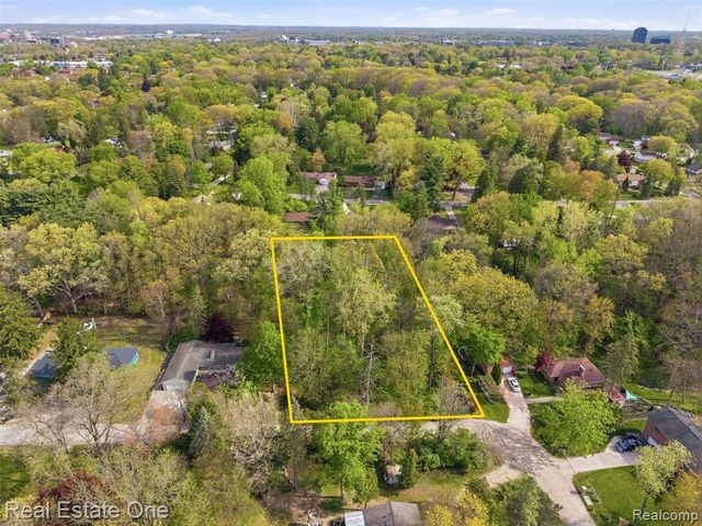 0000 Hunters Lane, Southfield, MI 48033