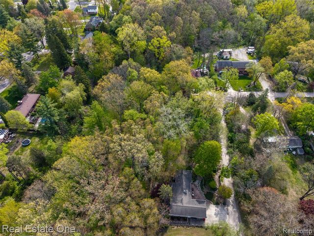0000 Hunters Lane, Southfield, MI 48033