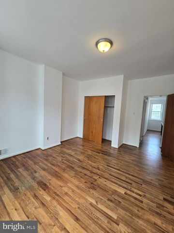 1351 CHRISTIAN ST, Philadelphia, PA 19147