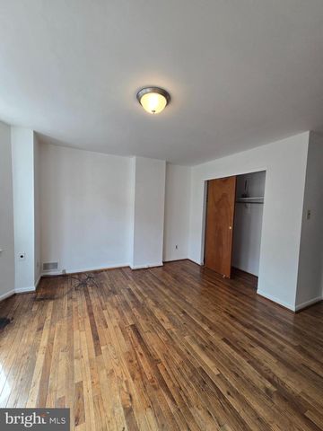 1351 CHRISTIAN ST, Philadelphia, PA 19147
