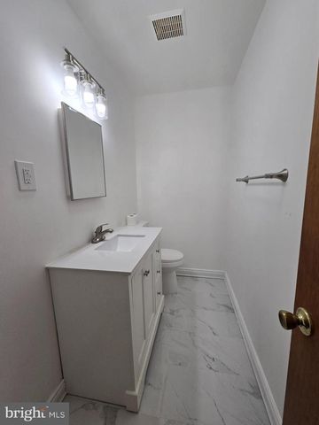 1351 CHRISTIAN ST, Philadelphia, PA 19147