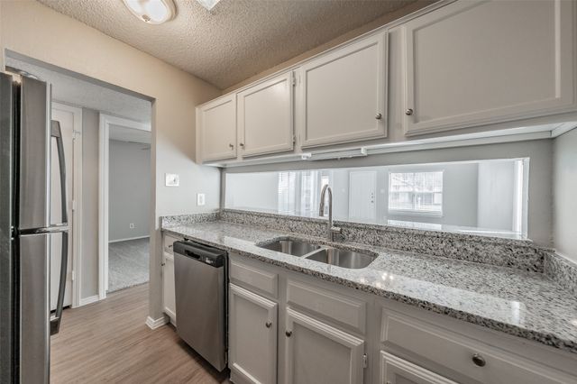 2286 Nantucket Village Circle, Dallas, TX 75227