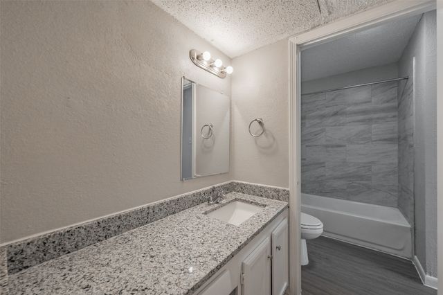 2286 Nantucket Village Circle, Dallas, TX 75227