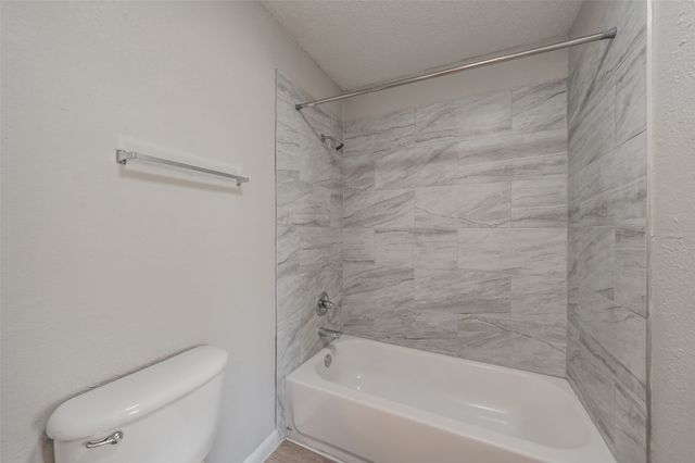 2286 Nantucket Village Circle, Dallas, TX 75227