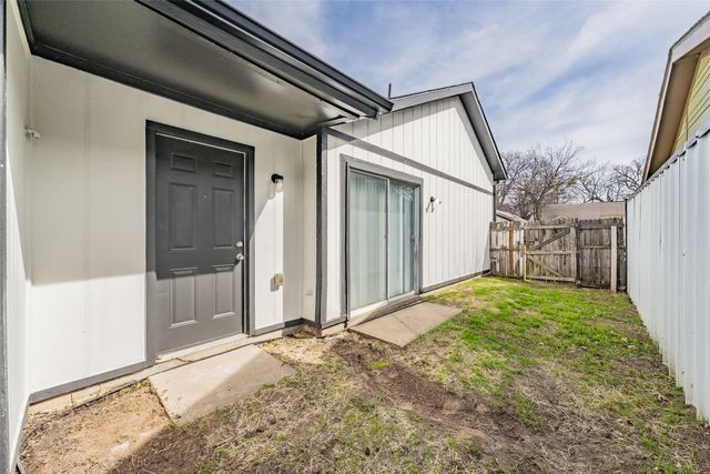 2286 Nantucket Village Circle, Dallas, TX 75227