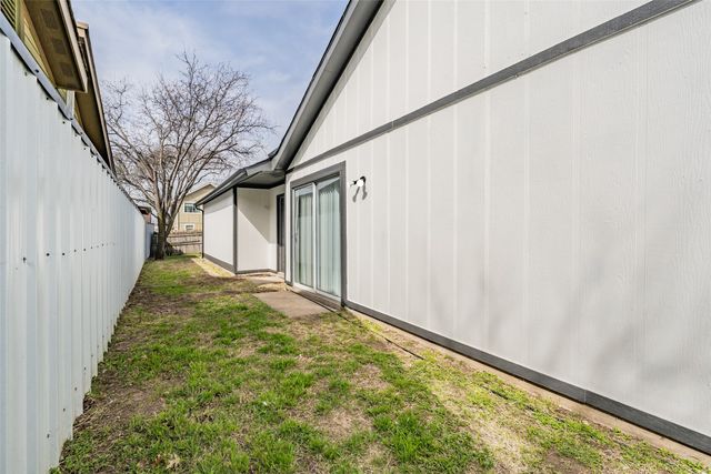 2286 Nantucket Village Circle, Dallas, TX 75227