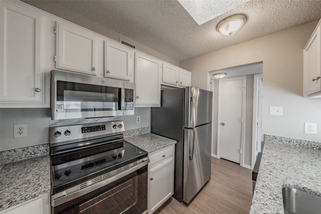 2286 Nantucket Village Circle, Dallas, TX 75227