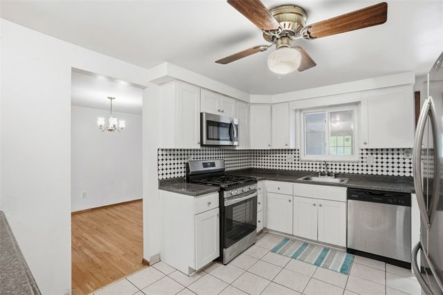 166 Glenhurst Dr, Verona, PA 15147