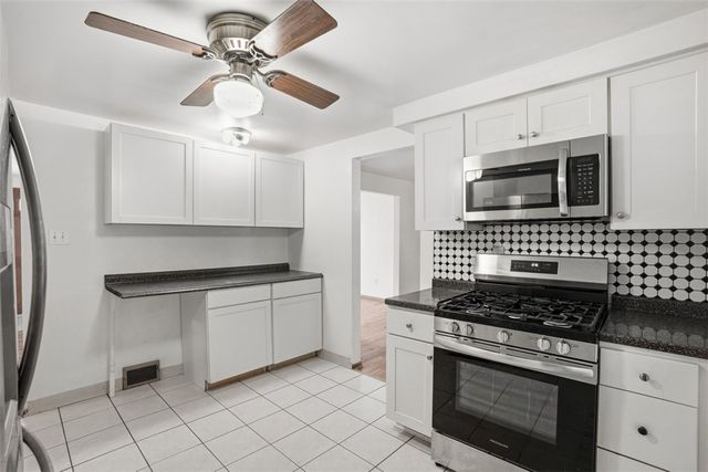 166 Glenhurst Dr, Verona, PA 15147