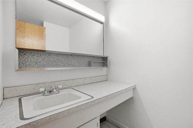 166 Glenhurst Dr, Verona, PA 15147