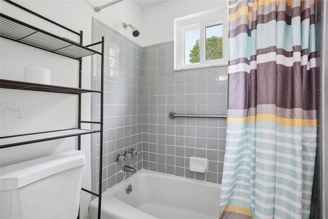166 Glenhurst Dr, Verona, PA 15147