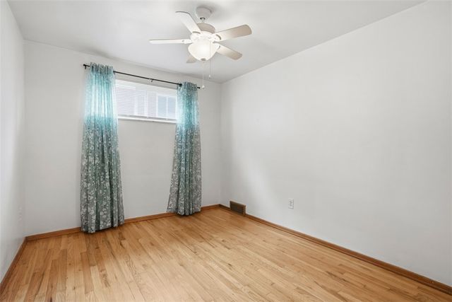 166 Glenhurst Dr, Verona, PA 15147