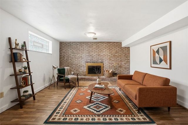 166 Glenhurst Dr, Verona, PA 15147