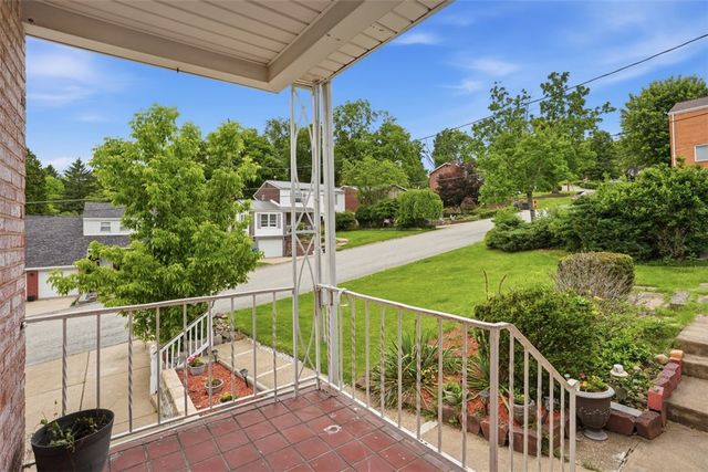 166 Glenhurst Dr, Verona, PA 15147